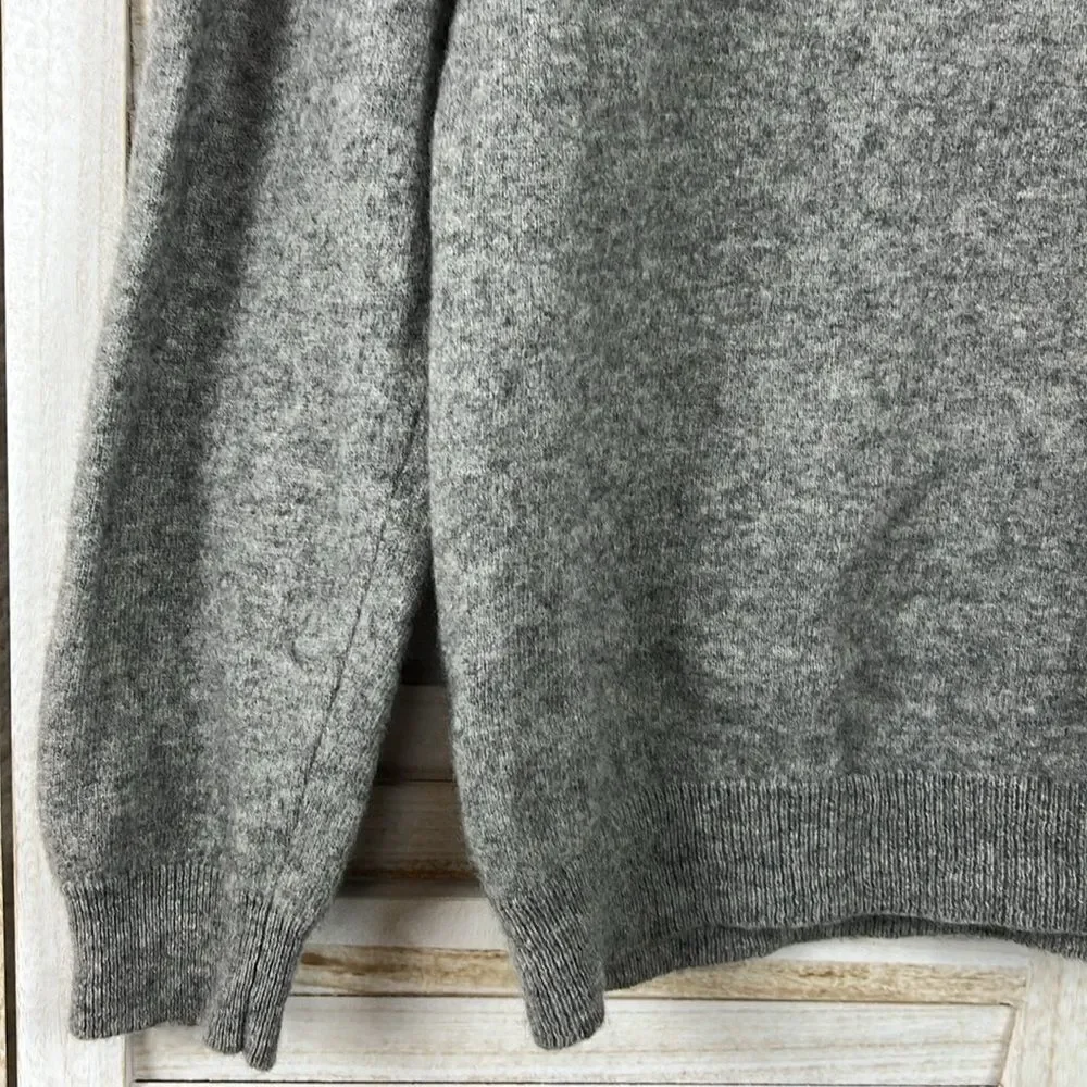 Club Room Macy's V-Neck Gray Cashmere Sweater